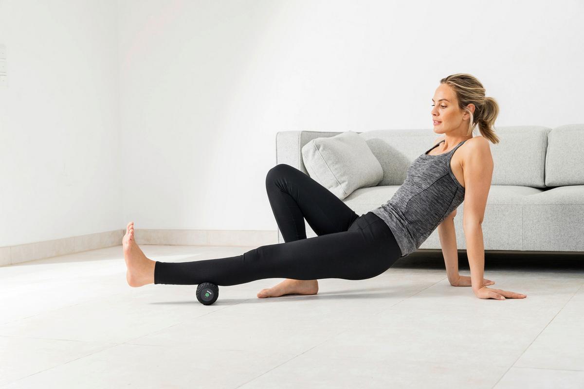 Massagekissen Liegend und Sitzend Verwendbar - Schwarz, KONVENTIONELL, Kunststoff (15,6/8,7/8,7cm) - Beurer