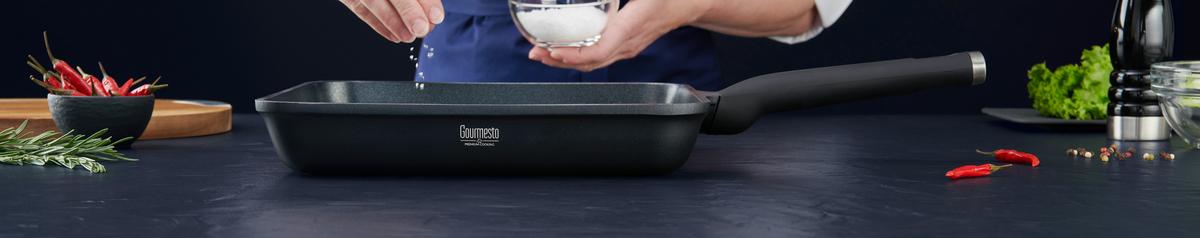Grilovacia panvica Black Line, 28/28cm - čierna, Konventionell, kov/plast (28/28/5cm) - Gourmesto