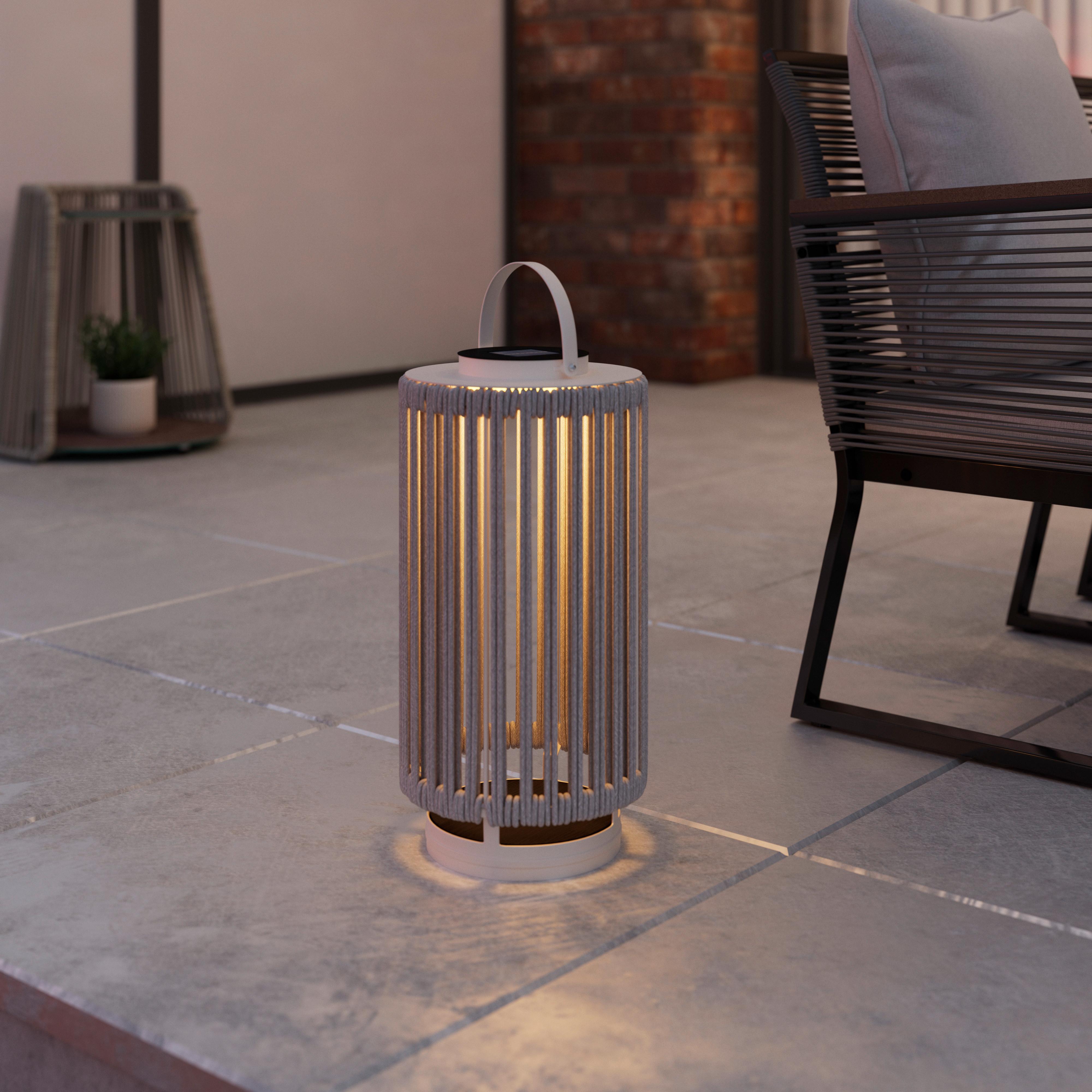 SOLÁRNÍ SVÍTIDLO MADONNA - bílá/světle šedá, Moderní, kov/textil (22/54/22cm) - Bessagi Garden