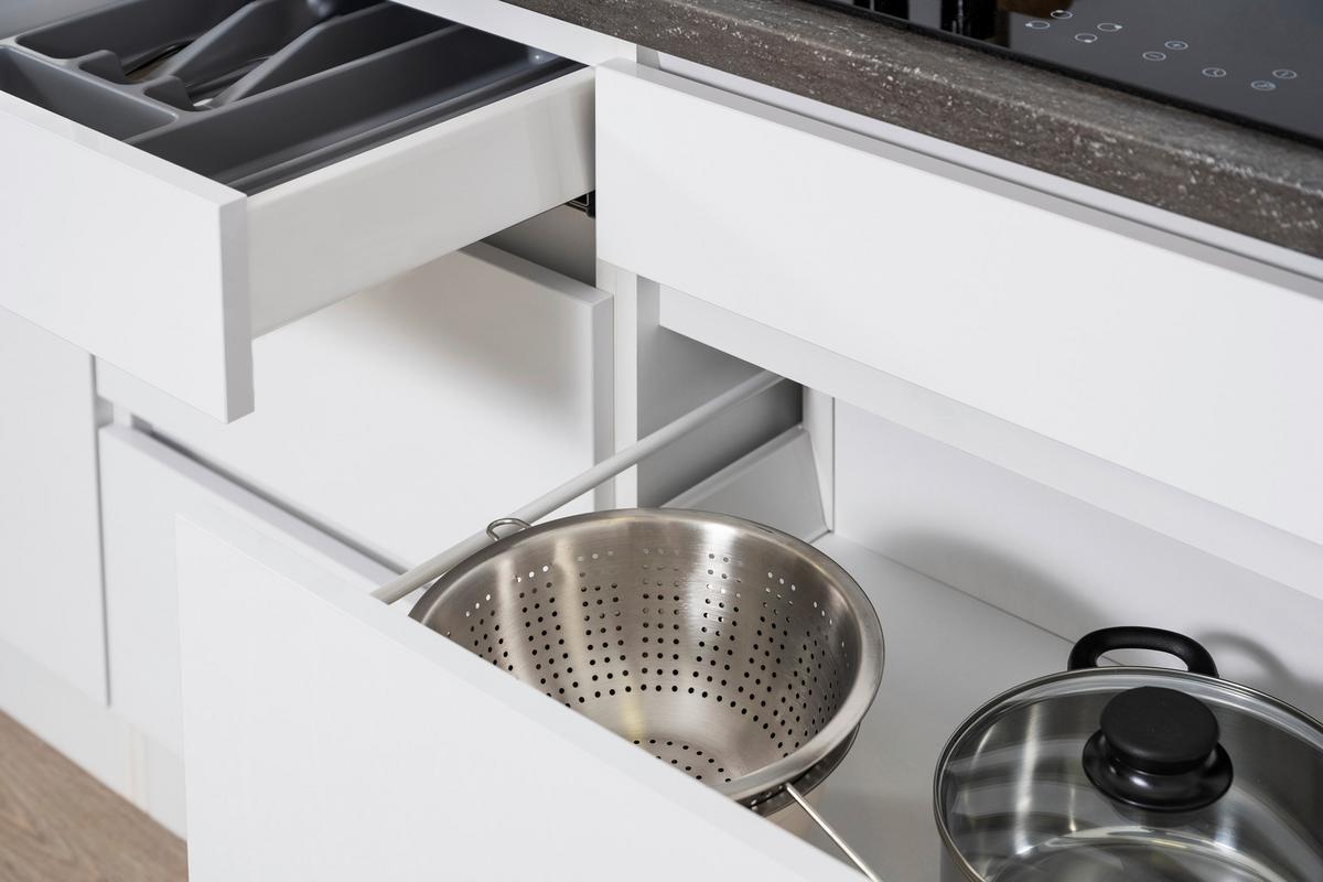 Küchenzeile Premium m. Geräten 270 cm Weiß modern - Weiß/Braun, MODERN, Holzwerkstoff (270cm) - Respekta