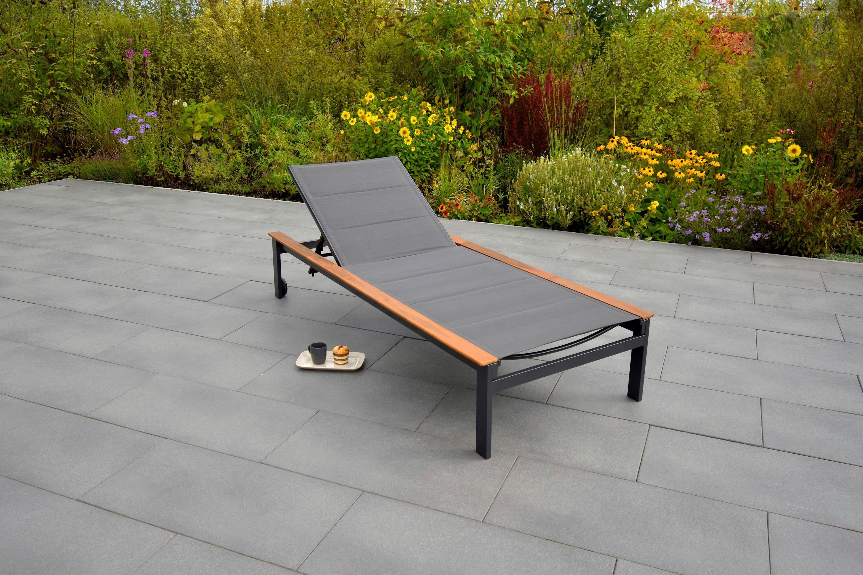 Sonnenliege Paxos Akazienholz/ Metall/Kunststoff mit Rollen - Graphitfarben/Naturfarben, MODERN, Holz/Kunststoff (198/103/84cm) - Gardenson