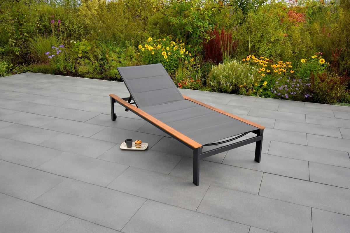 Sonnenliege Paxos Akazienholz/ Metall/Kunststoff mit Rollen - Graphitfarben/Naturfarben, MODERN, Holz/Kunststoff (198/103/84cm) - Gardenson