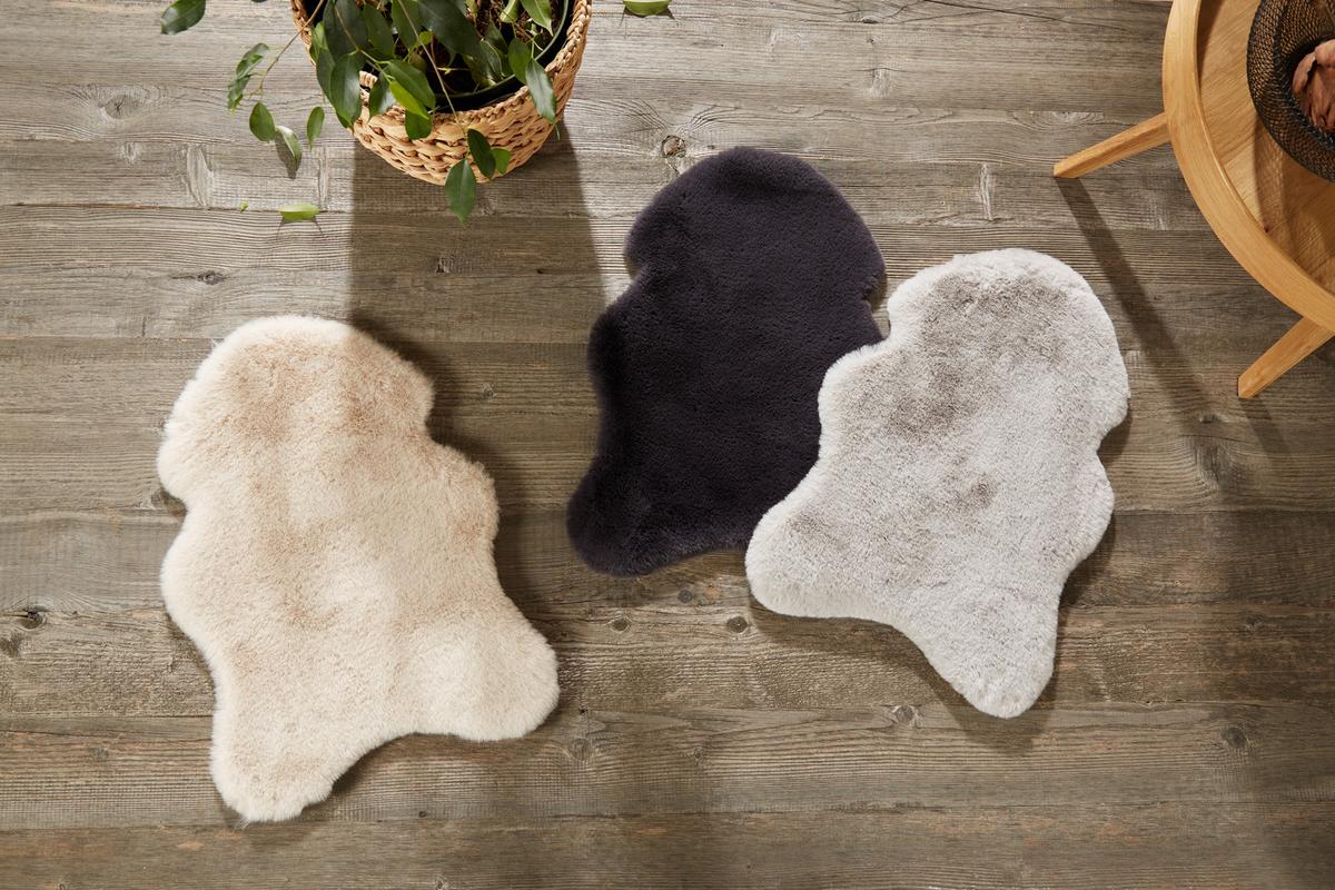 Kunstfell Nairobi 40x57 cm, Schaffelloptik - Dunkelgrau/Beige, ROMANTIK / LANDHAUS, Textil (40/57cm) - James Wood