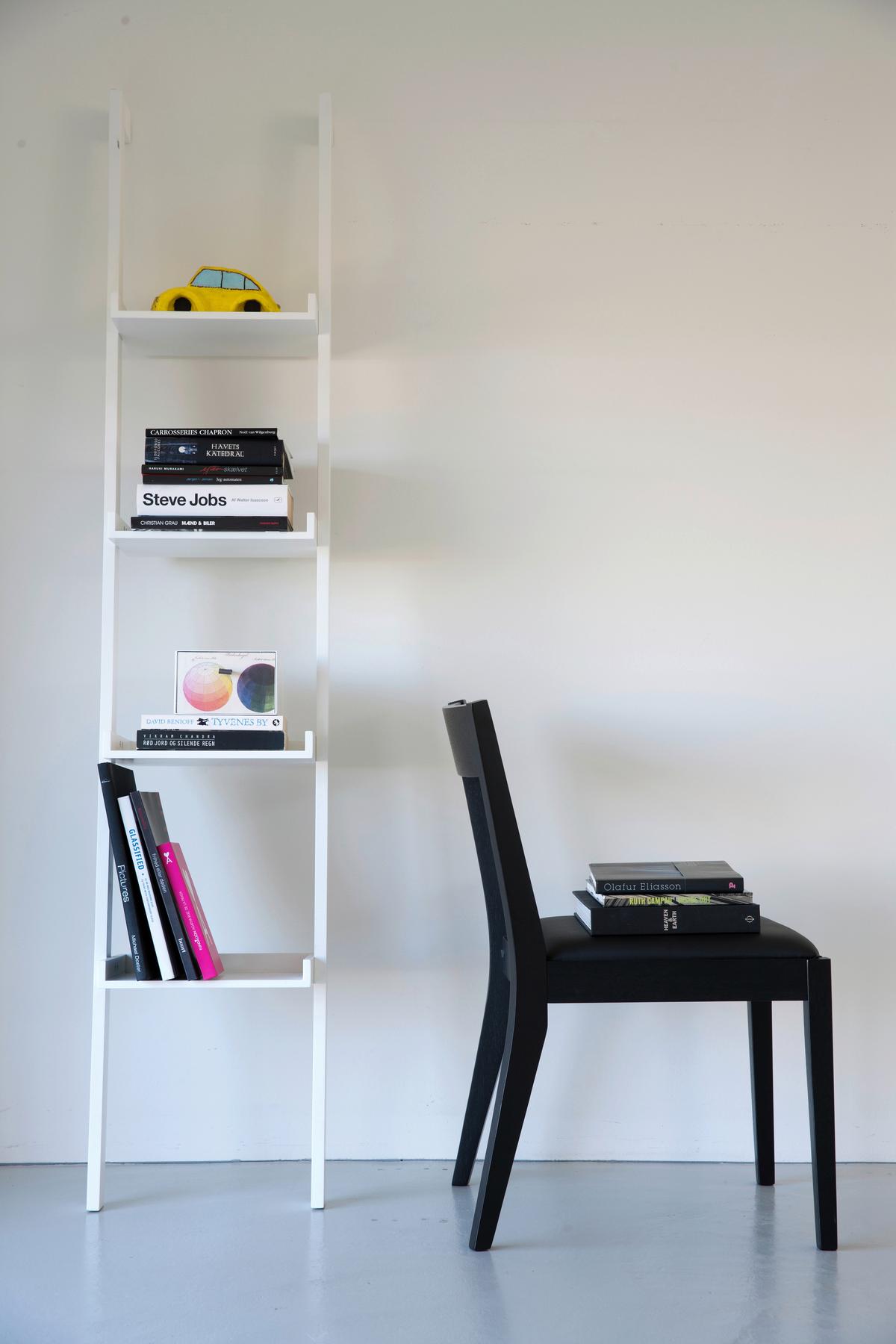 Rebríkový regál WALL biely - biela, Trend, kompozitné drevo (36,5/180/32cm) - Livetastic