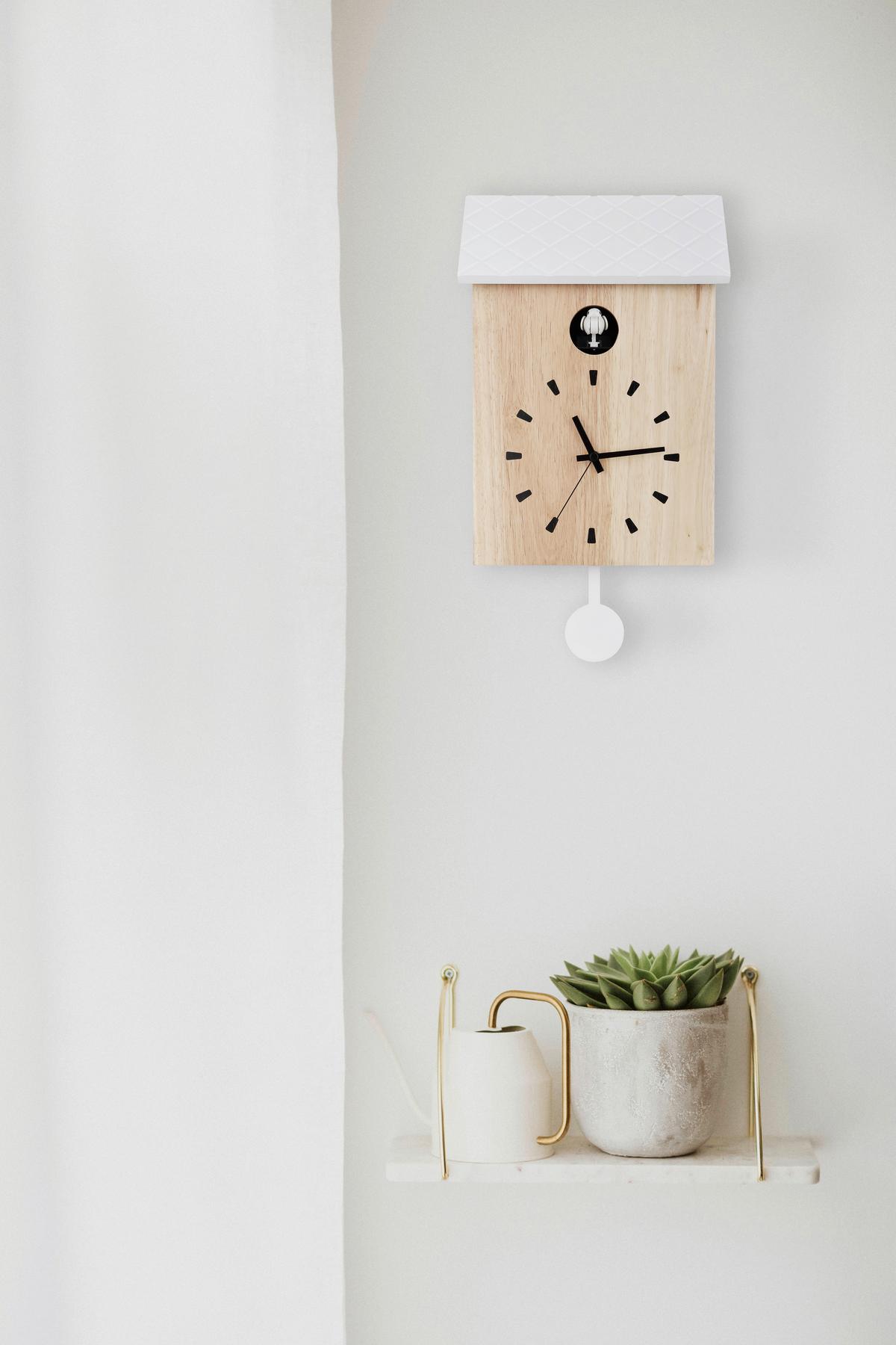 Wanduhr 78285  Clocky - Schwarz/Braun, Natur, Holz (22/7,8/38cm) - Globo