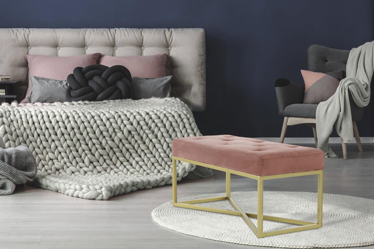 Sitzbank in Altrosa mit Chesterfield-Steppung