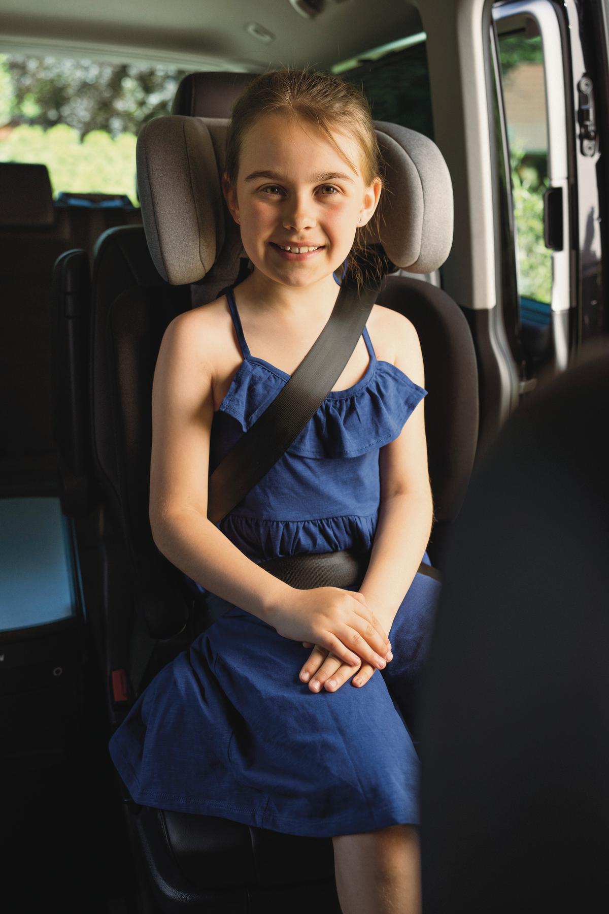 Kinderautositz Musca Isofix - Hellgrau/Schwarz, Basics, Kunststoff/Textil (44/55/43cm) - Osann