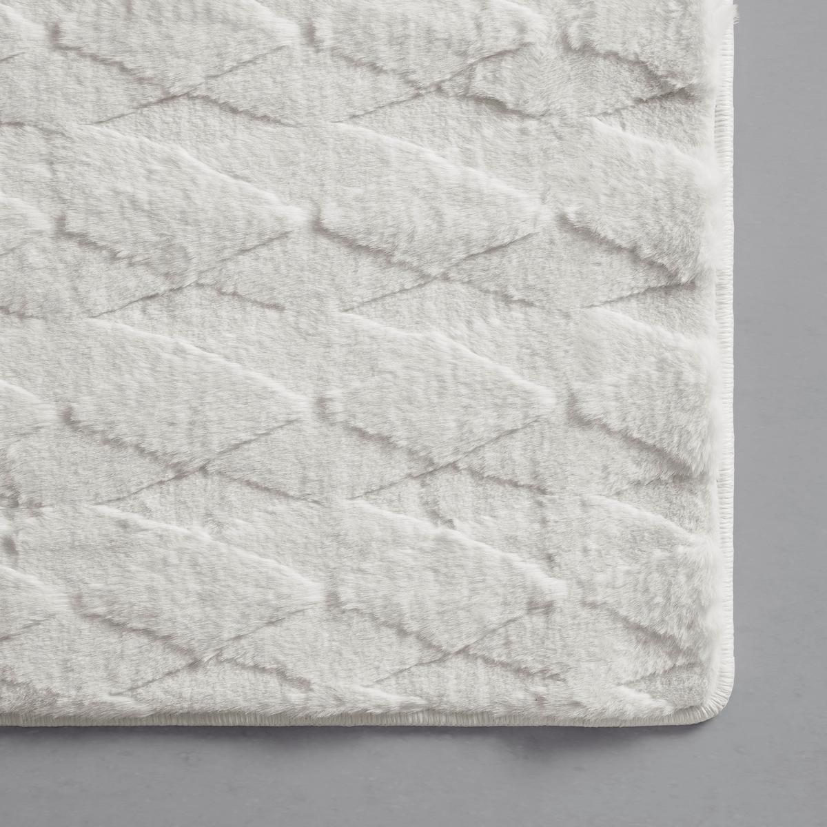 UMELÁ KOŽUŠINA DIAMOND 3 - krémová, Modern, textil (160/230cm) - Mömax