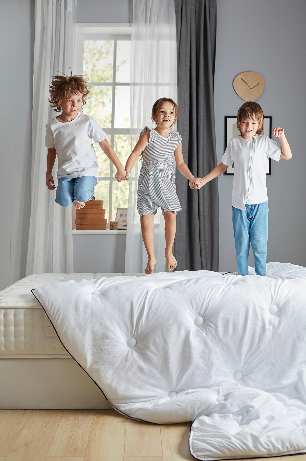 Bettdecke Dacron Microfiber Normal 200x200x7 Cm - Weiß, Basics, Textil (200/200/7cm) - Yatas