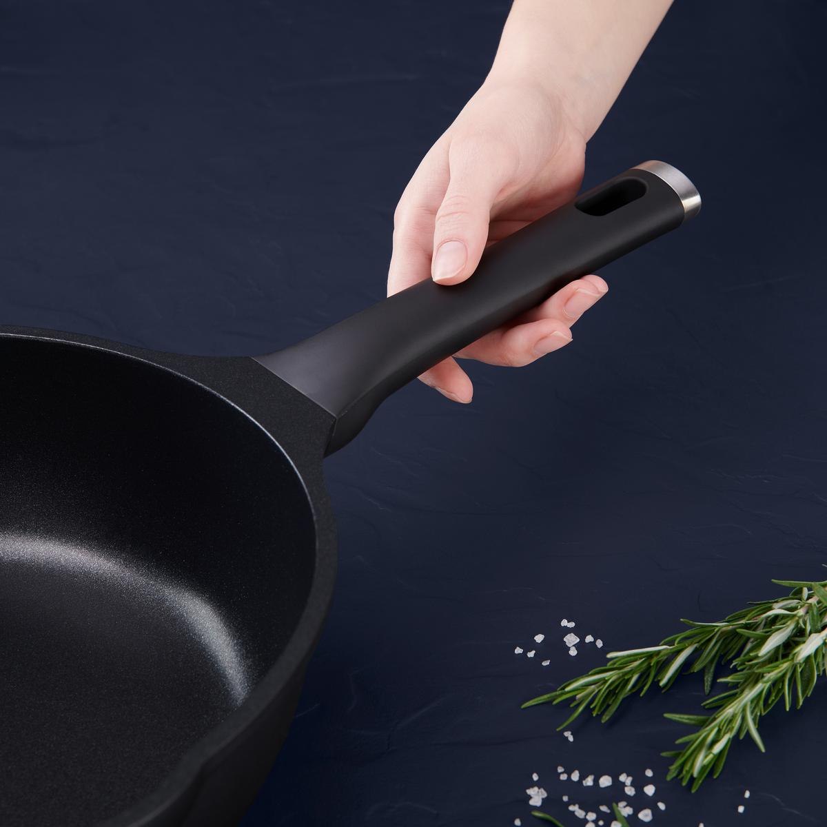 Panvica Black Line, Ø: 28cm - čierna, Konventionell, kov/plast (28/8,5cm) - Gourmesto