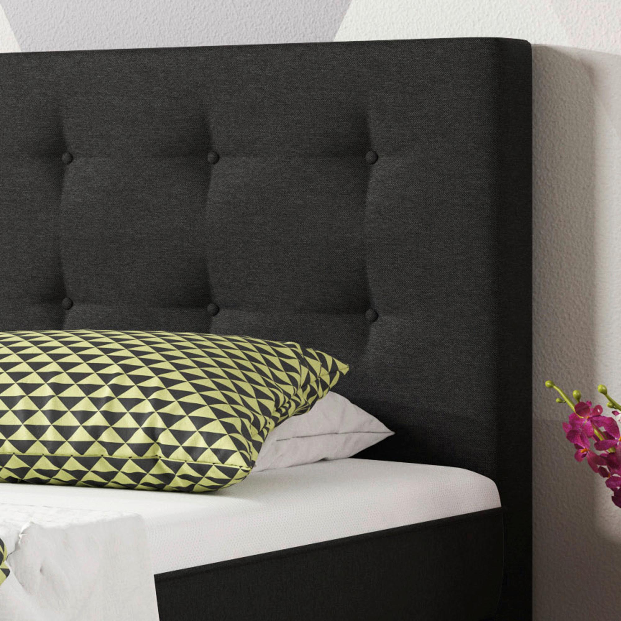 Boxspringbett mit gepolstertem Kopfteil