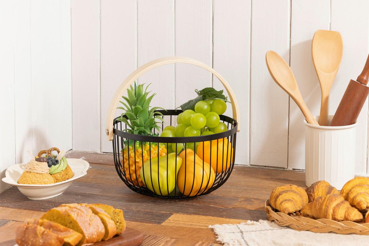Obstkorb Noah - Schwarz/Naturfarben, LIFESTYLE, Holzwerkstoff/Metall (27,3/25,4/14,3cm) - Luca Bessoni