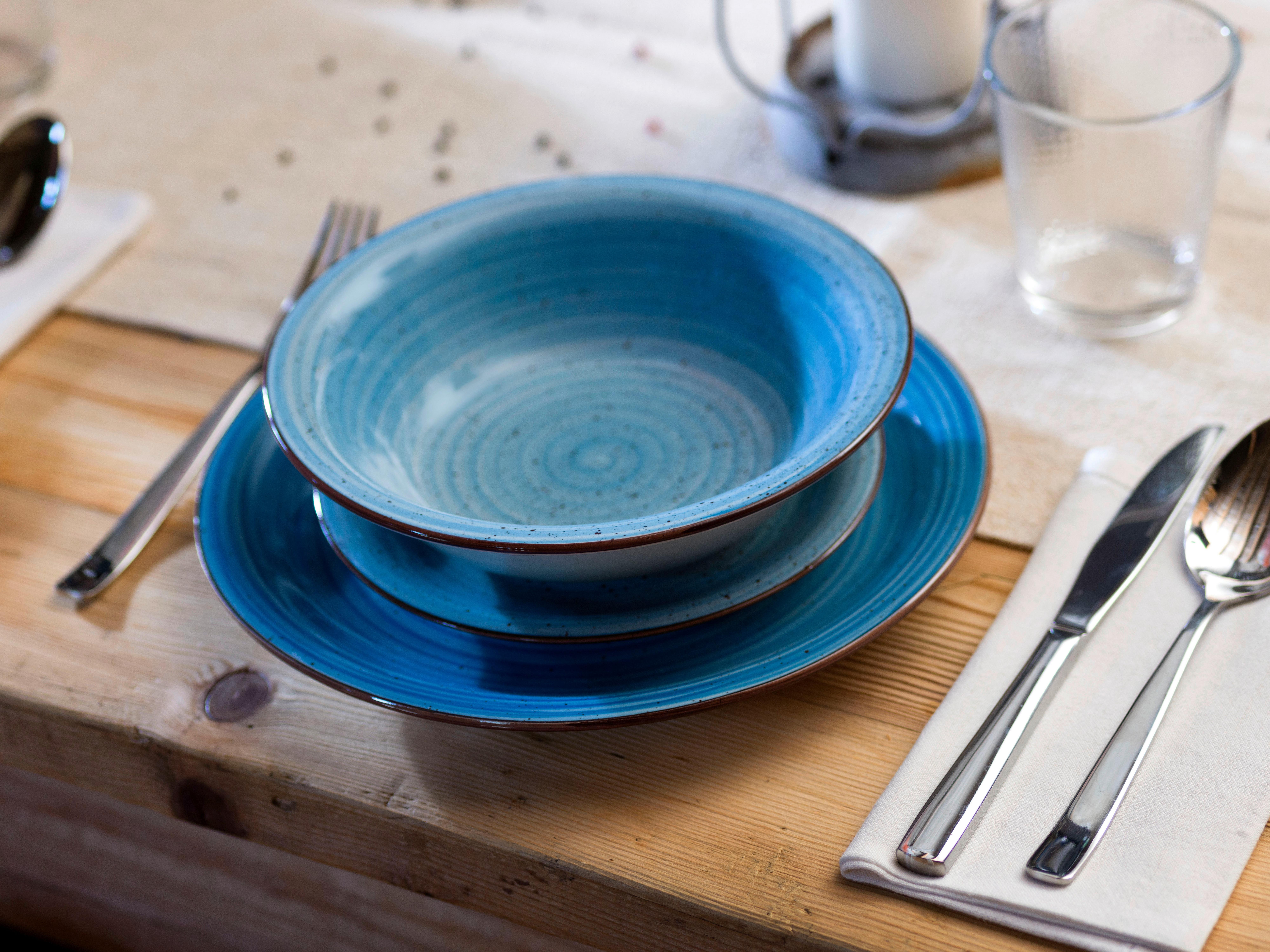 Tafelservice aus Keramik