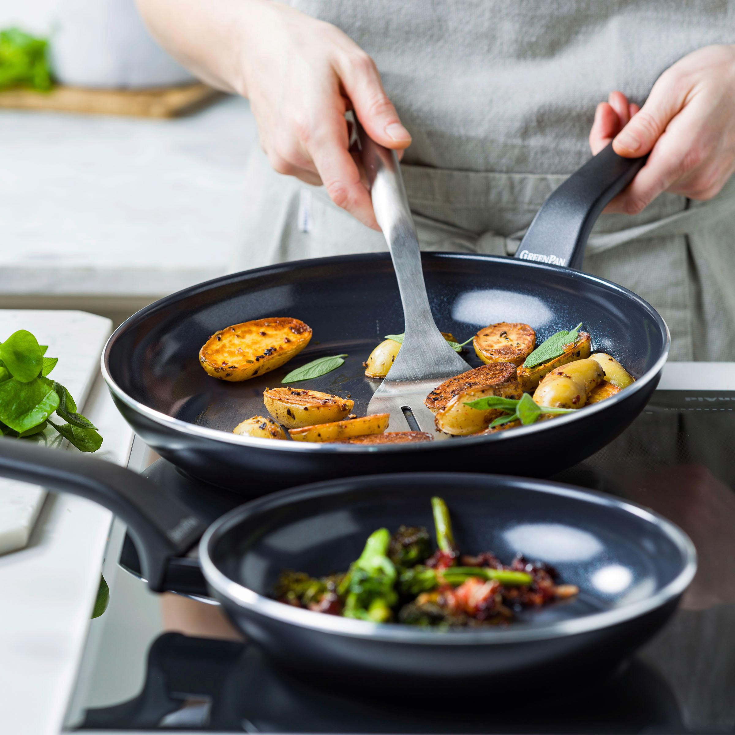 Pfannenset Essence 2-Teilig Schwarz D: 20/28 cm - Schwarz, Basics, Kunststoff/Metall (20 & 28cm) - GreenPan