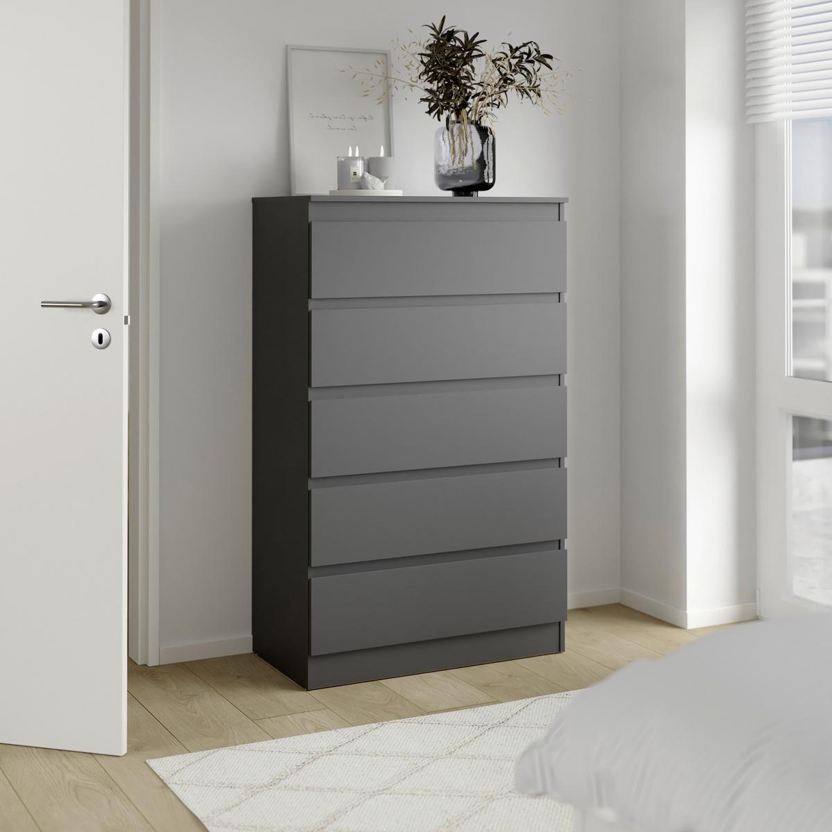 Komoda MARA 5 antracit - antracitová, Konvenční, dřevo/kompozitní dřevo (77/125/42cm) - Mömax