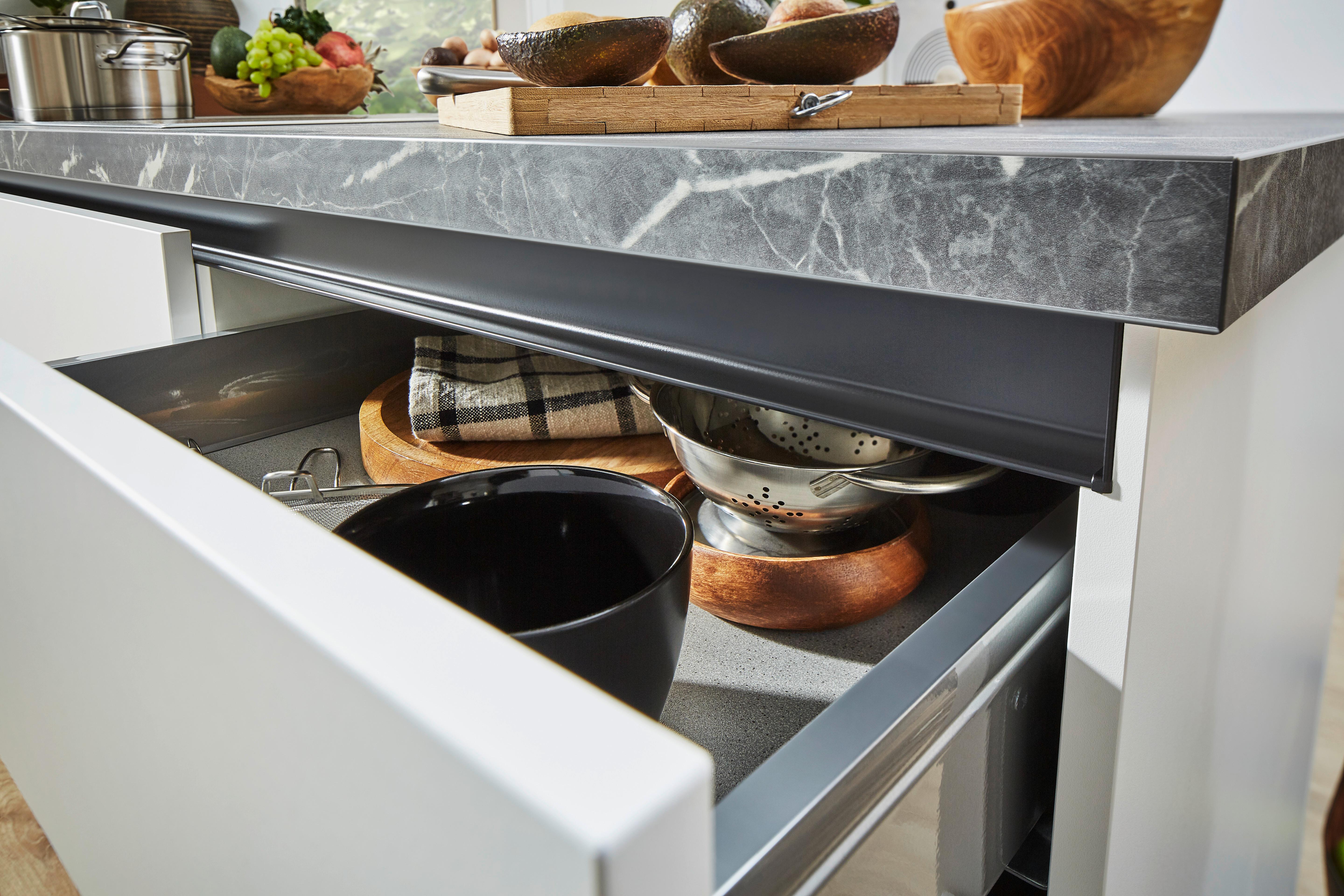 einbauk�che mit theke