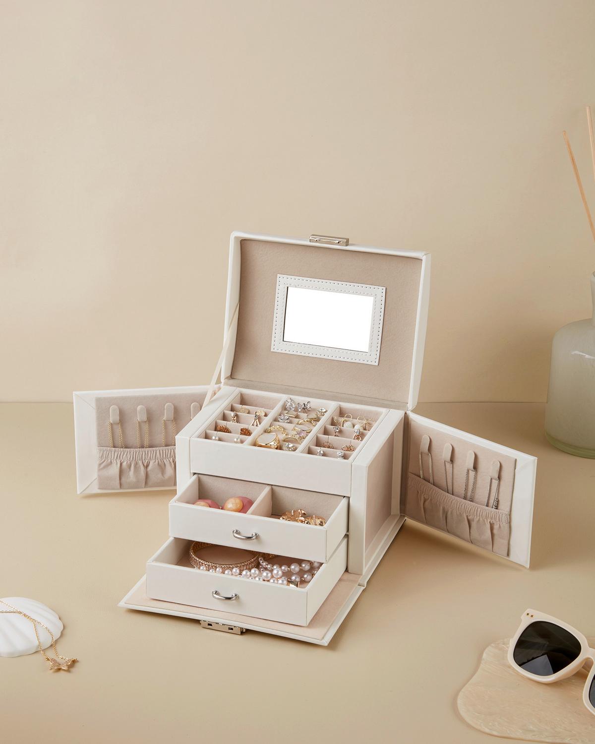 Schmuckkästchen Weiß B: 18 Cm - Weiß, LIFESTYLE, Holzwerkstoff (18/13,5/14cm)