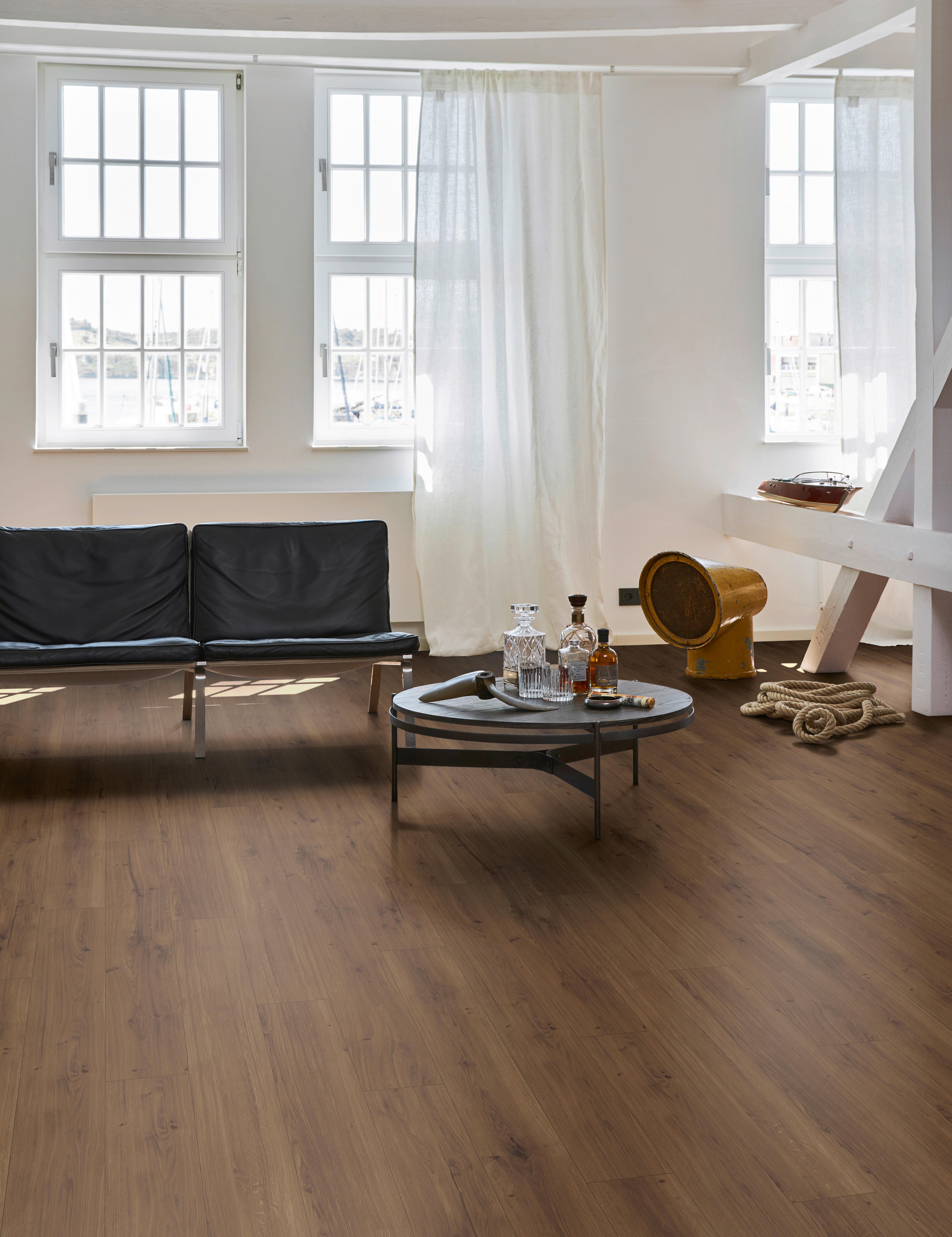 Designboden Eichefarben /dunkelgrau Landhausdiele Stärke 8mm - Eichefarben/Dunkelbraun, Basics, Holz/Kunststoff (128,5/19,4/0,8cm) - Parador