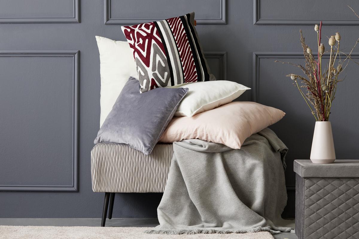 DEKORAČNÍ POLŠTÁŘ VIOLA, 45/45 cm, přírodní - přírodní barvy, Konvenční, textil (45/45cm) - Premium Living