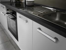 Arbeitsplatte mit ca. 60 cm Tiefe Arbeitsplatte mit ca. 60 cm Tiefe