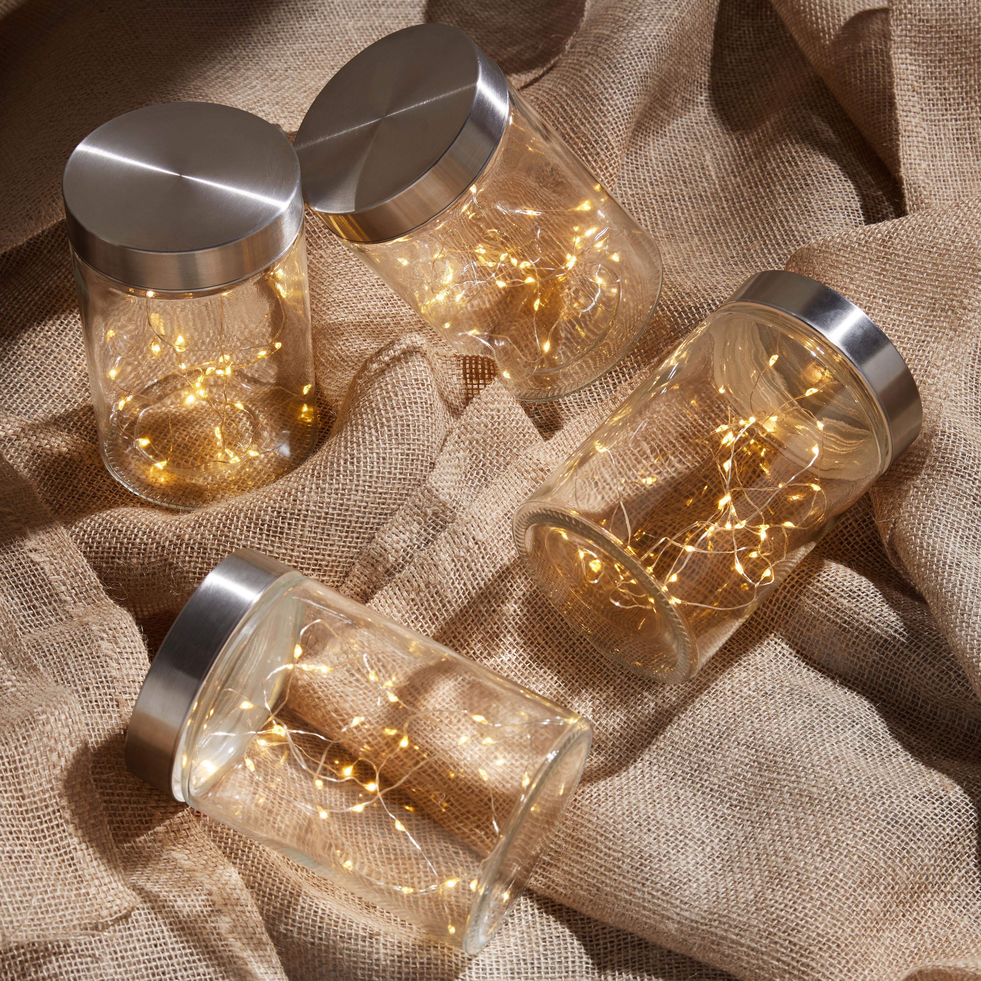 Světelný řetěz Sterni 40 LED max. 0,06 Watt, 1,95 m - barvy stříbra, plast (195ml) - Mömax