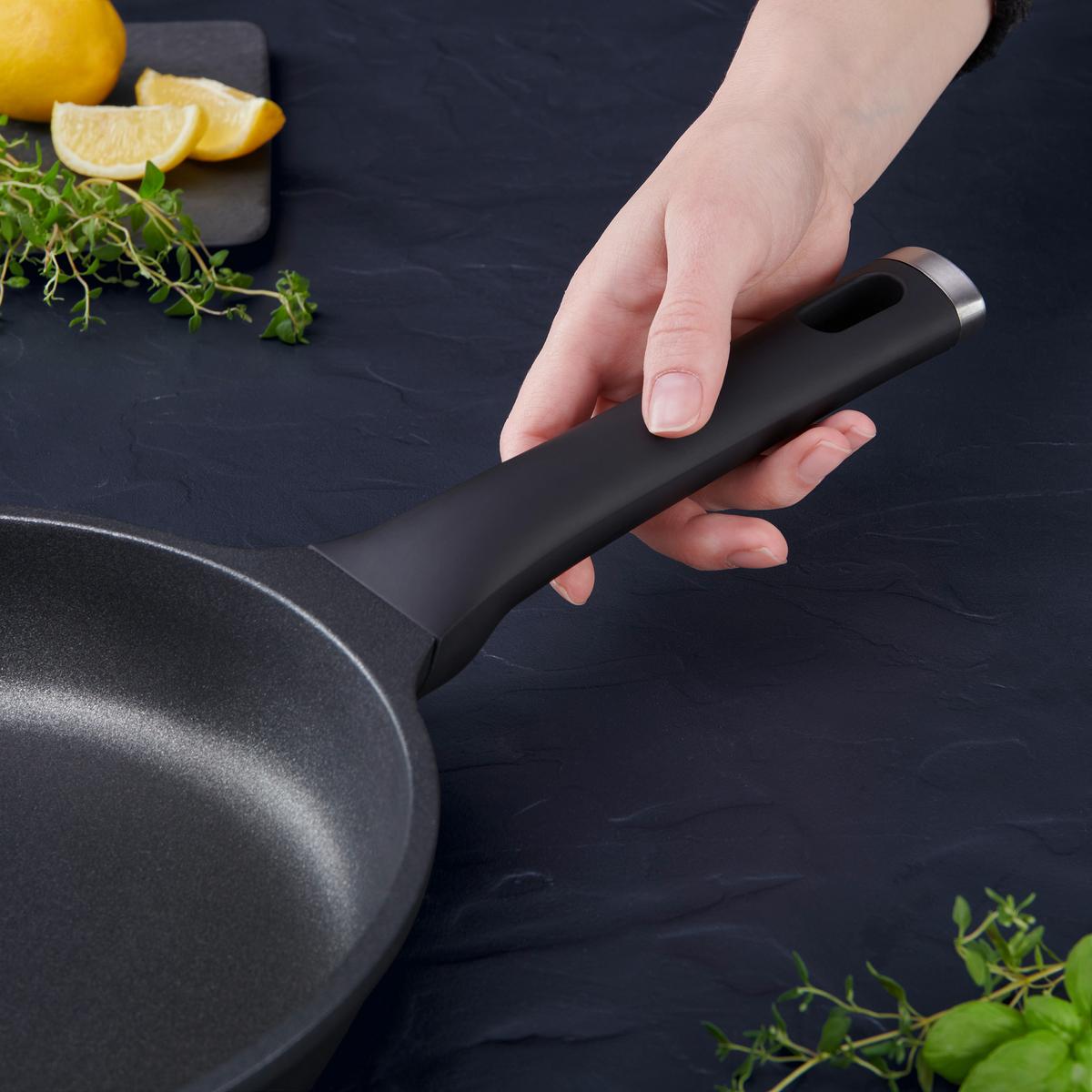 Panvica Black Line, Ø: 24cm - čierna, Konventionell, kov/plast (24/5cm) - Gourmesto