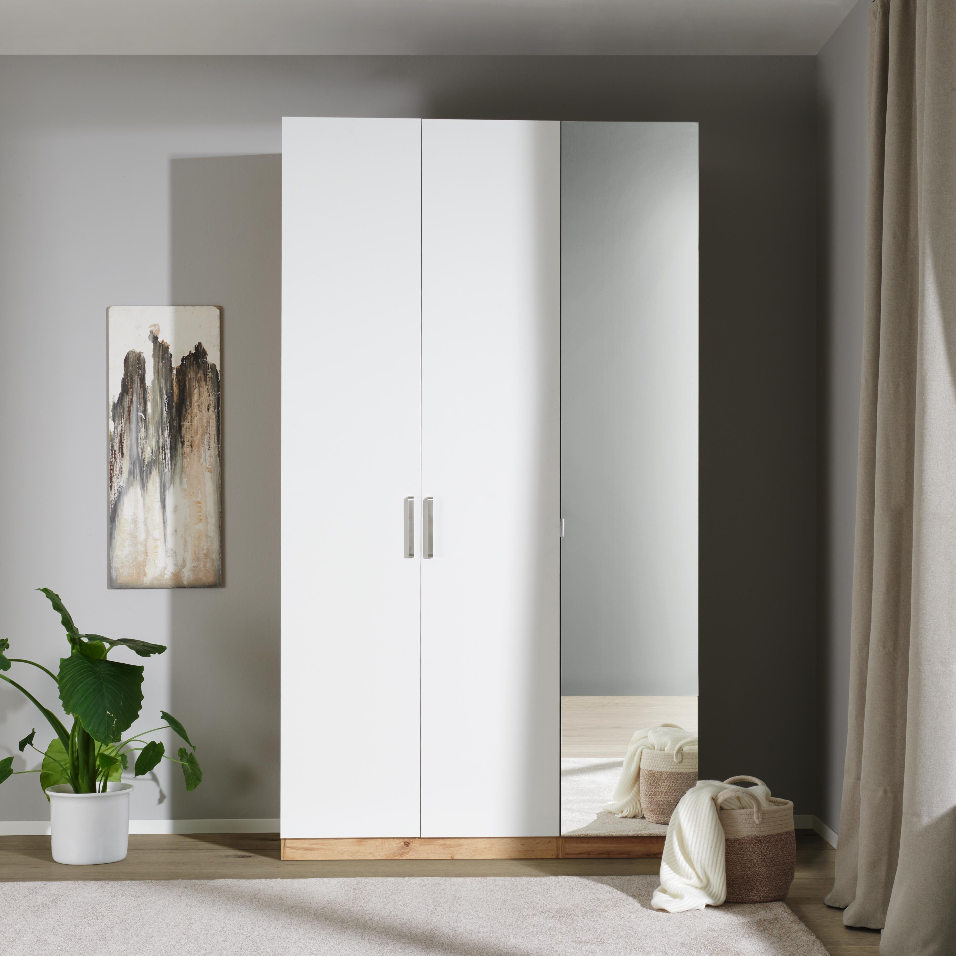 Kleiderschrank mit Drehtüren und Spiegel