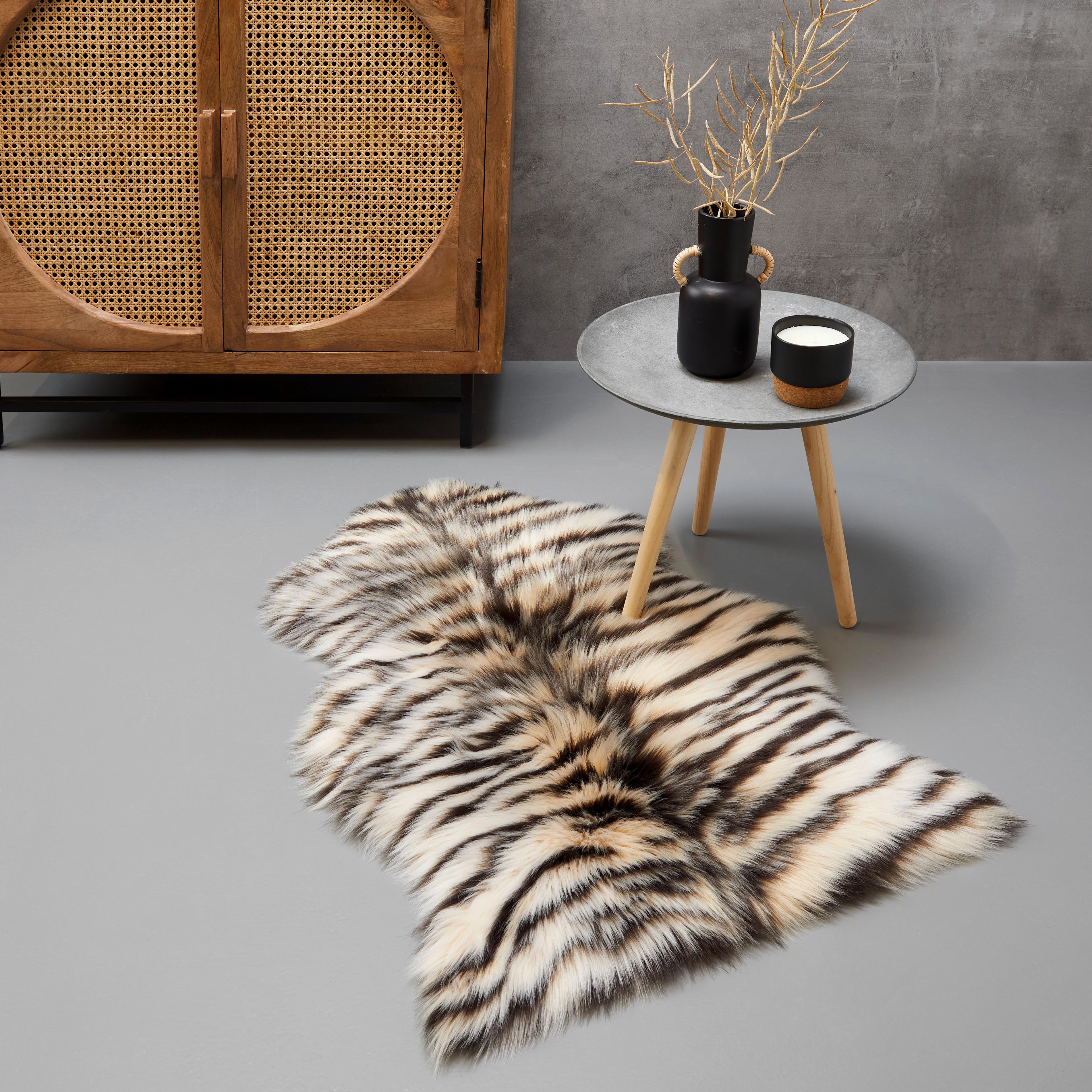 UMELÁ KOŽUŠINA Tiger, 90/60cm - béžová, Basics, textil (90/60cm) - Modern Living