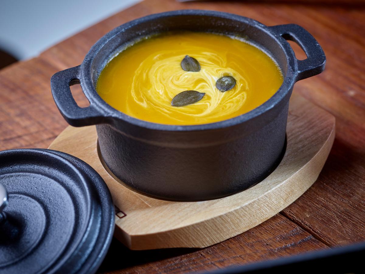 Echtwerk Serviertopf 0,2 L Gusseisen Induktion - Schwarz/Braun, Basics, Holz/Metall (13/10cm) - Echtwerk