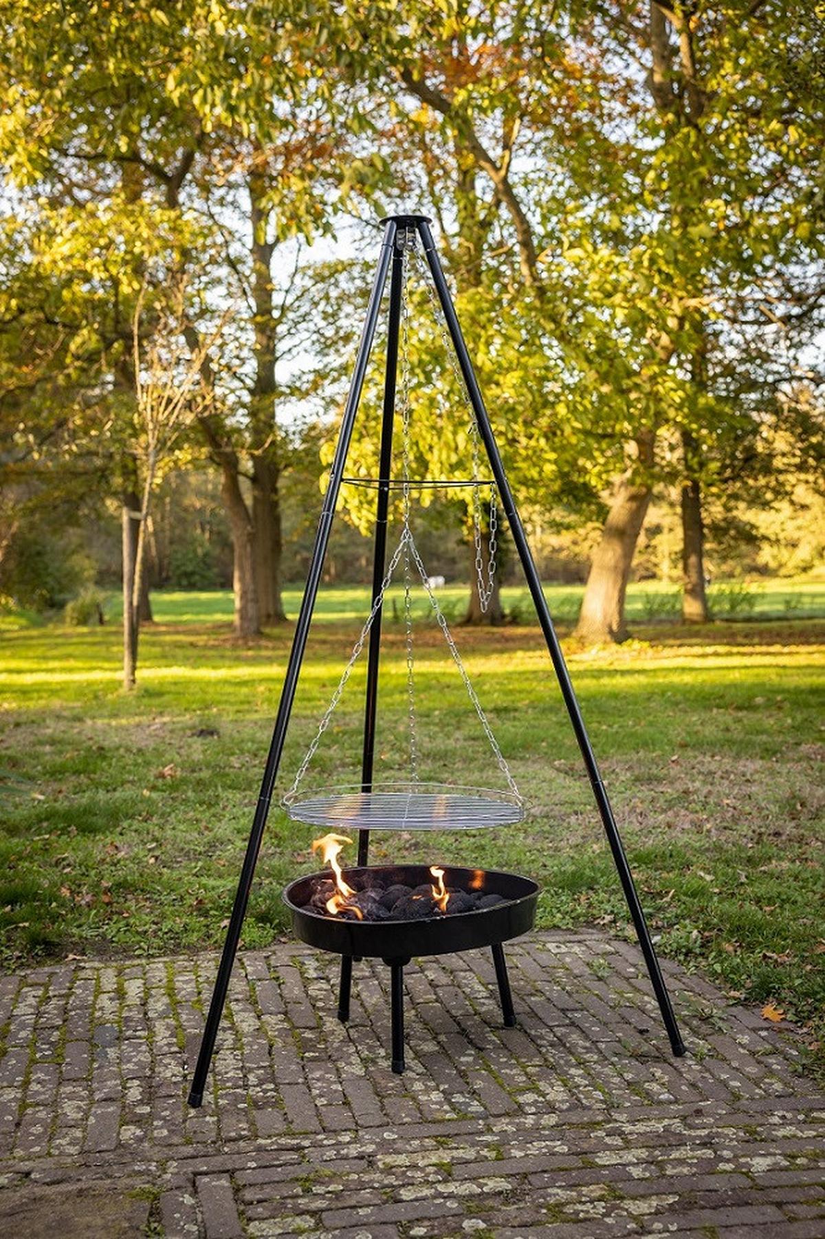 DREIBEIN MIT GRILL-FEUERSCHALE - Schwarz, LIFESTYLE, Metall (67,5/77/157cm)