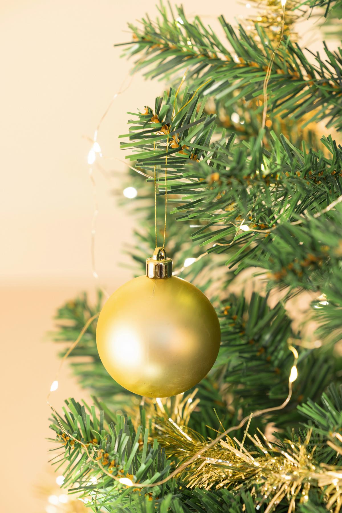 Christbaumkugel-Set Anita - Goldfarben, KONVENTIONELL, Kunststoff - Luca Bessoni