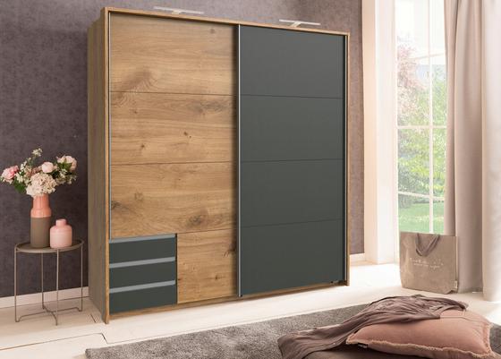Schwebetürenschrank