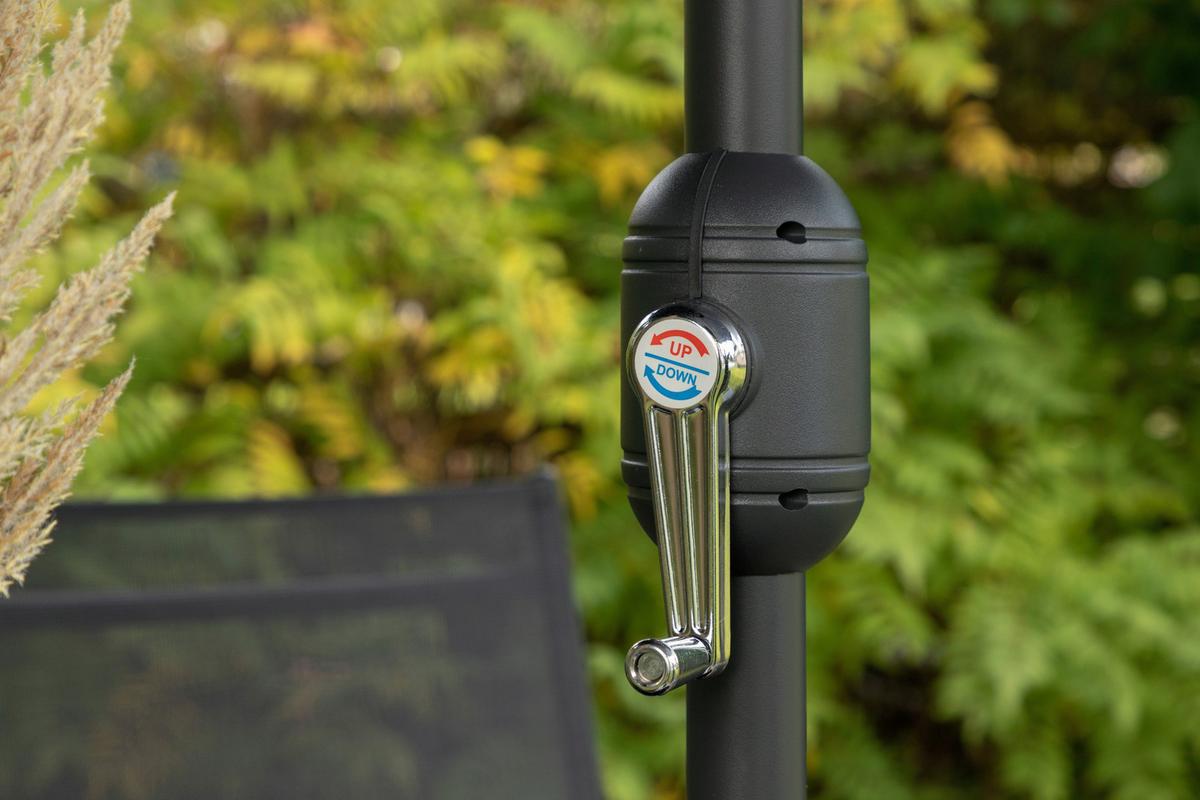 Gartentischgruppe 8-Tlg Brekki aus Aluminium mit Schirm - Schwarz, KONVENTIONELL, Glas/Metall - Gardenson