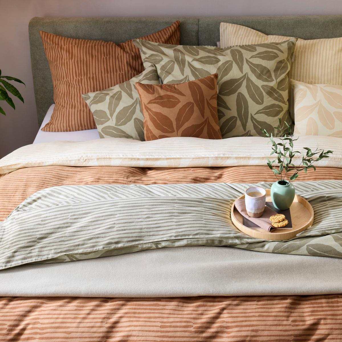 POSTEĽ EMILY - čierna/zelená, Konventionell, kompozitné drevo/textil (180/200cm) - Premium Living