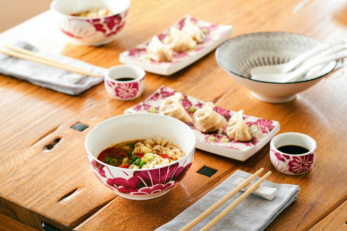 CHINESISCHES TAFELSERVICE Keramik Weiß/Flieder - Flieder/Weiß, Basics, Keramik - Mäser