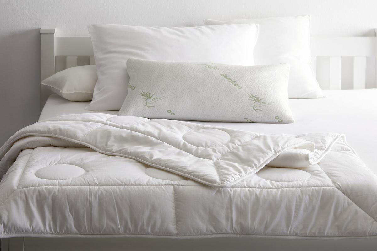 CELOROČNÁ PRIKRÝVKA Wildseide, 135/200 cm - biela, Basics, textil (135-140/200cm) - Premium Living