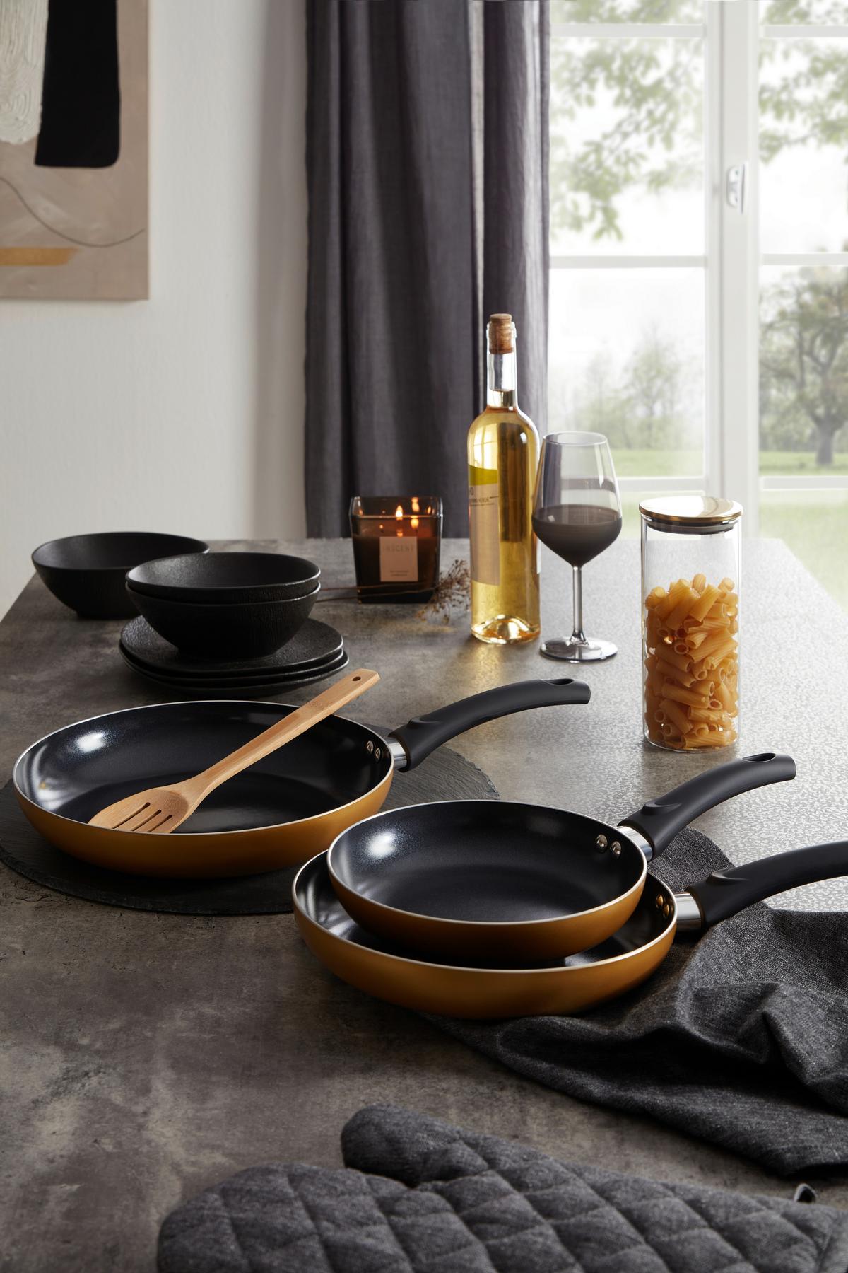 Sada pánví GOLDY - barvy zlata, Moderní, kov/plast - Mömax