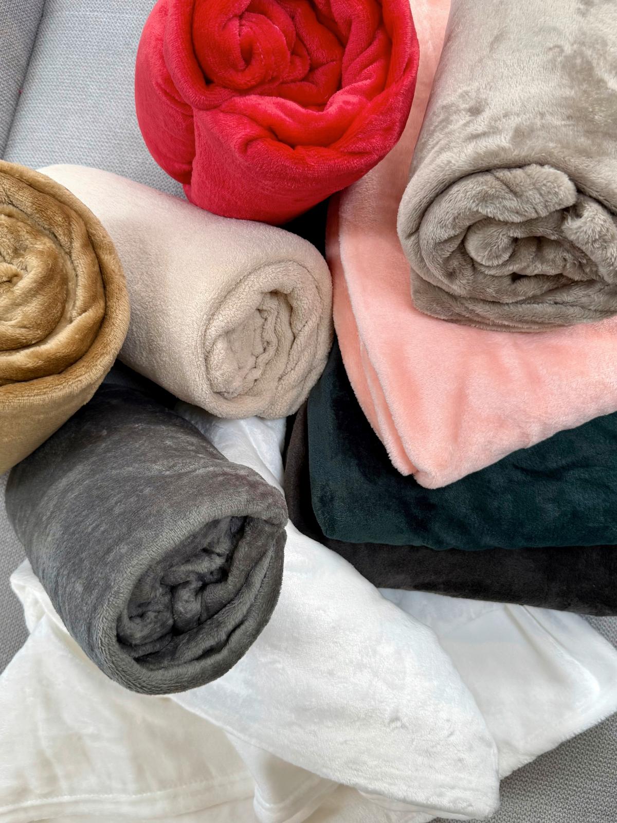 MĚKKÁ DEKA FANNI - textil (150/200cm)