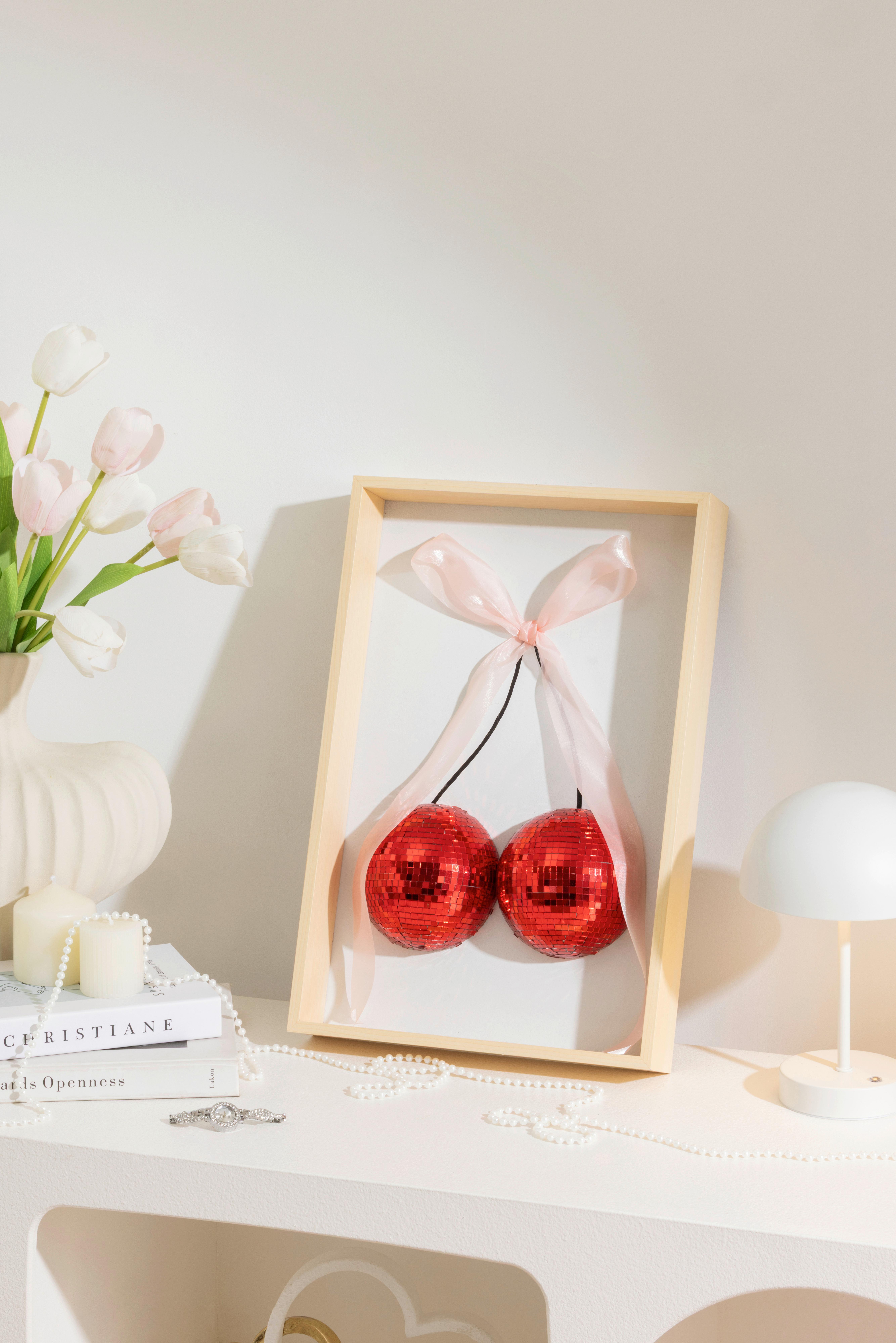 Dekokirsche Cherry - Pink/Rot, KONVENTIONELL, Glas/Holzwerkstoff (45/30/6cm) - Luca Bessoni