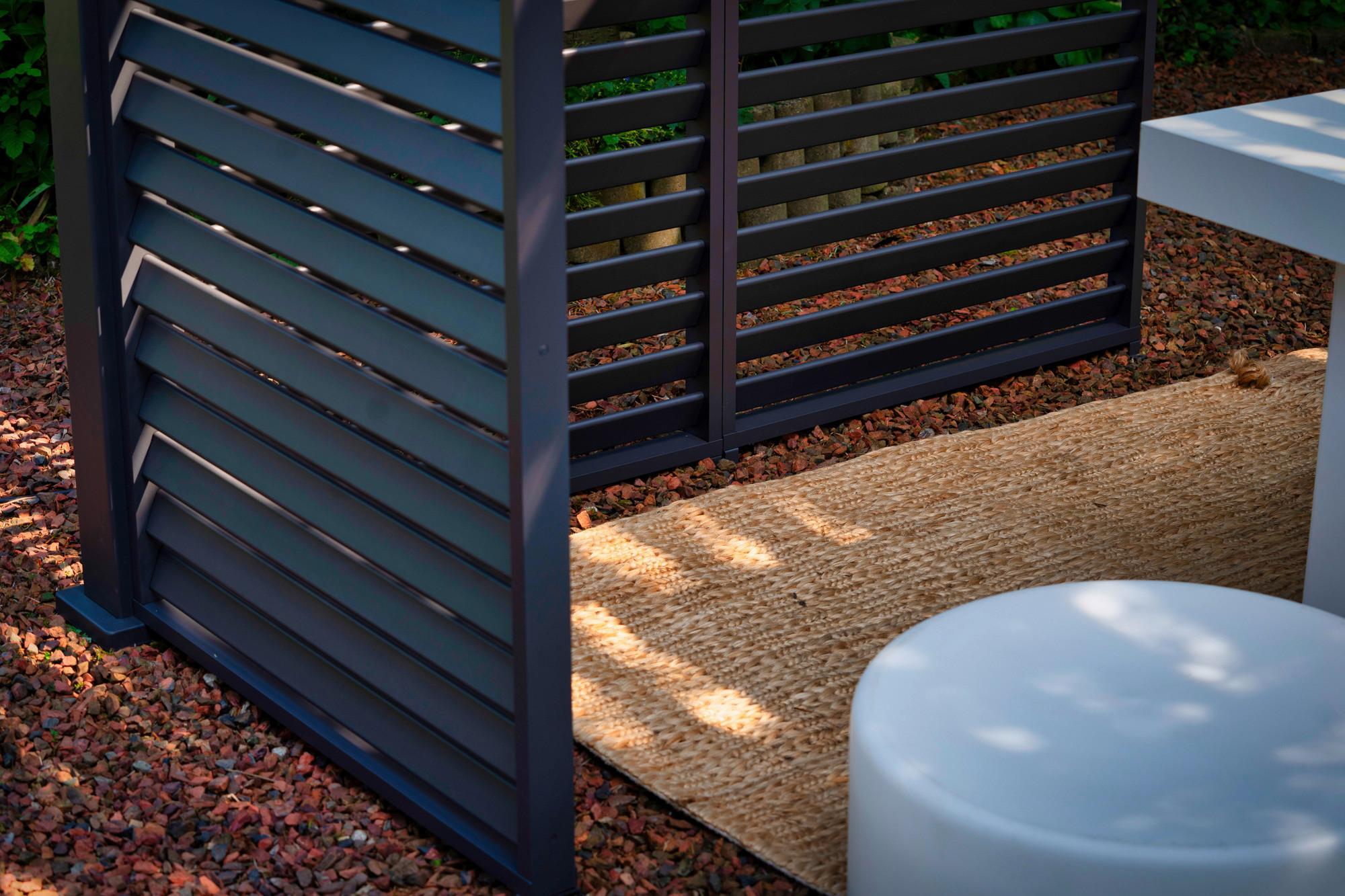 Pavillon Seitenteil MIRADOR LOUVER PANEL 3.0-1PC aus Aluminium in Anthrazit Detail Boden