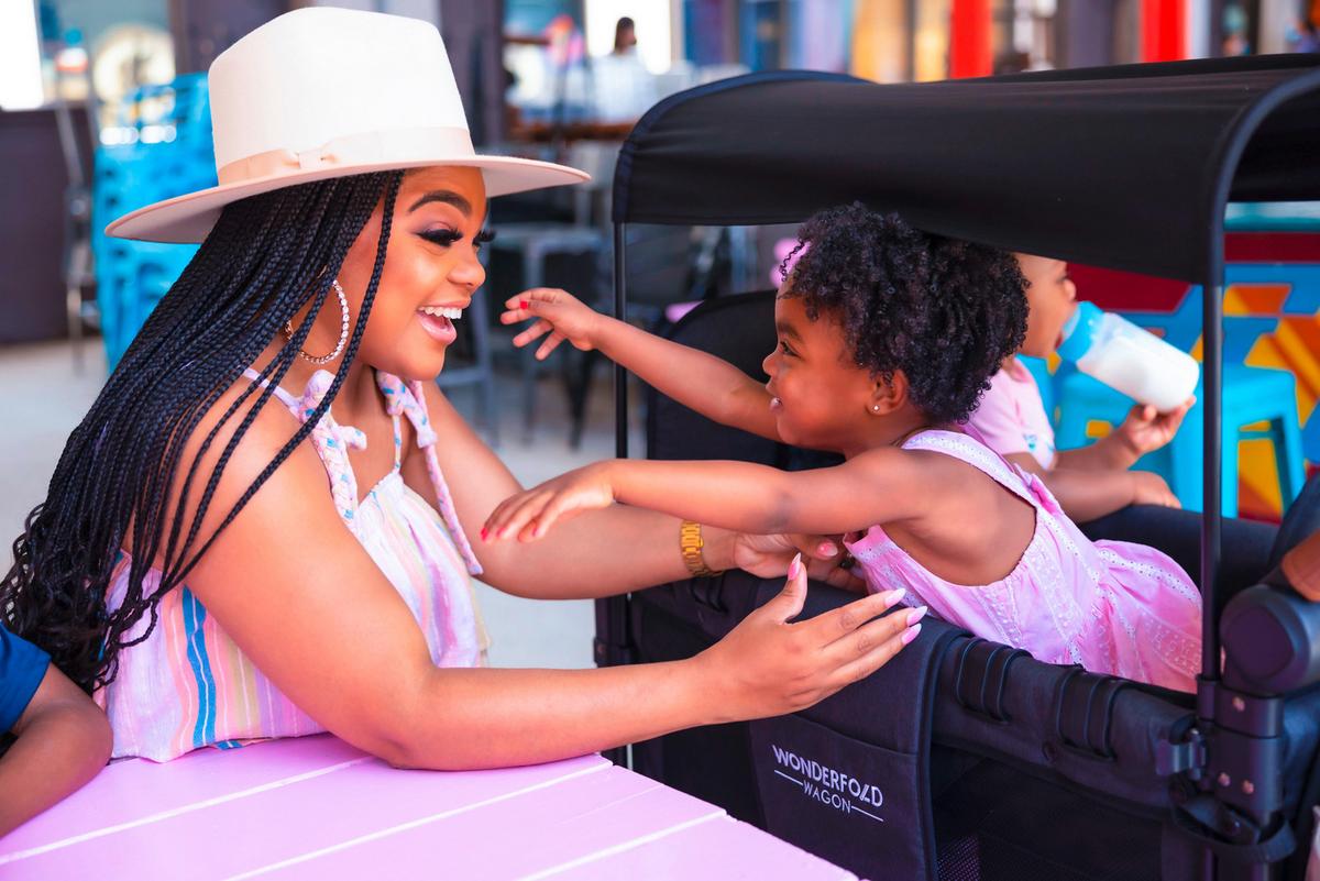 Bollerwagen Luxe Double Stroller Wagon - Schwarz, Basics (63.5/113.03/137.16cm) - WONDERFOLD