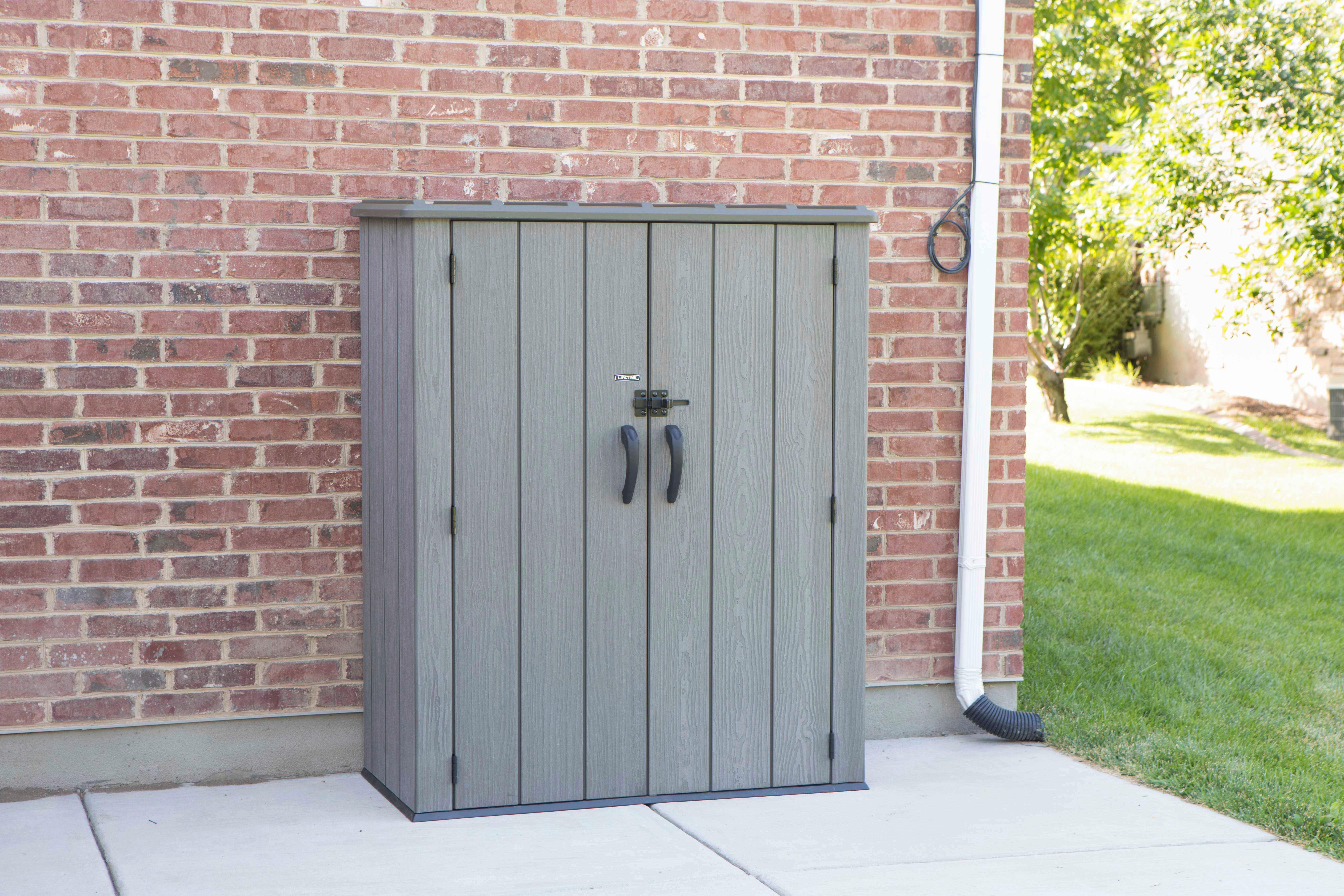 Garten- und Geräteschrank mit viel Platz