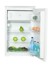 Küchenzeile mit Kühlschrank