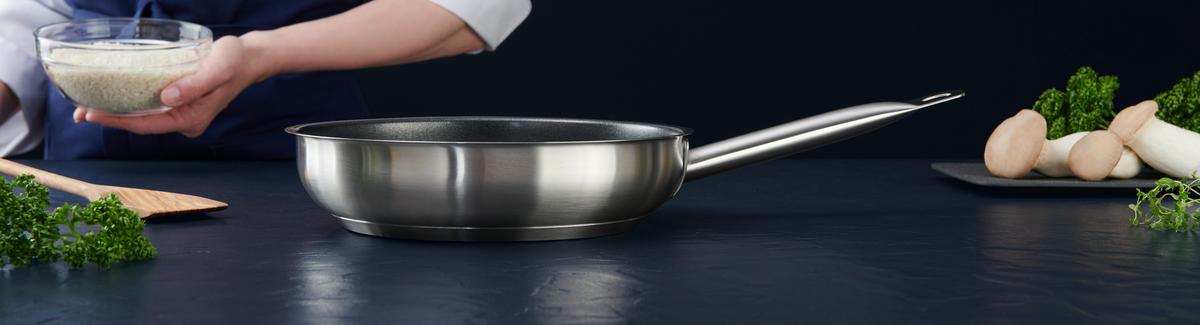 Panvica Silver Line, Ø: 24cm - farba ušľachtilej ocele, Konventionell, kov (24/5,5cm) - Gourmesto