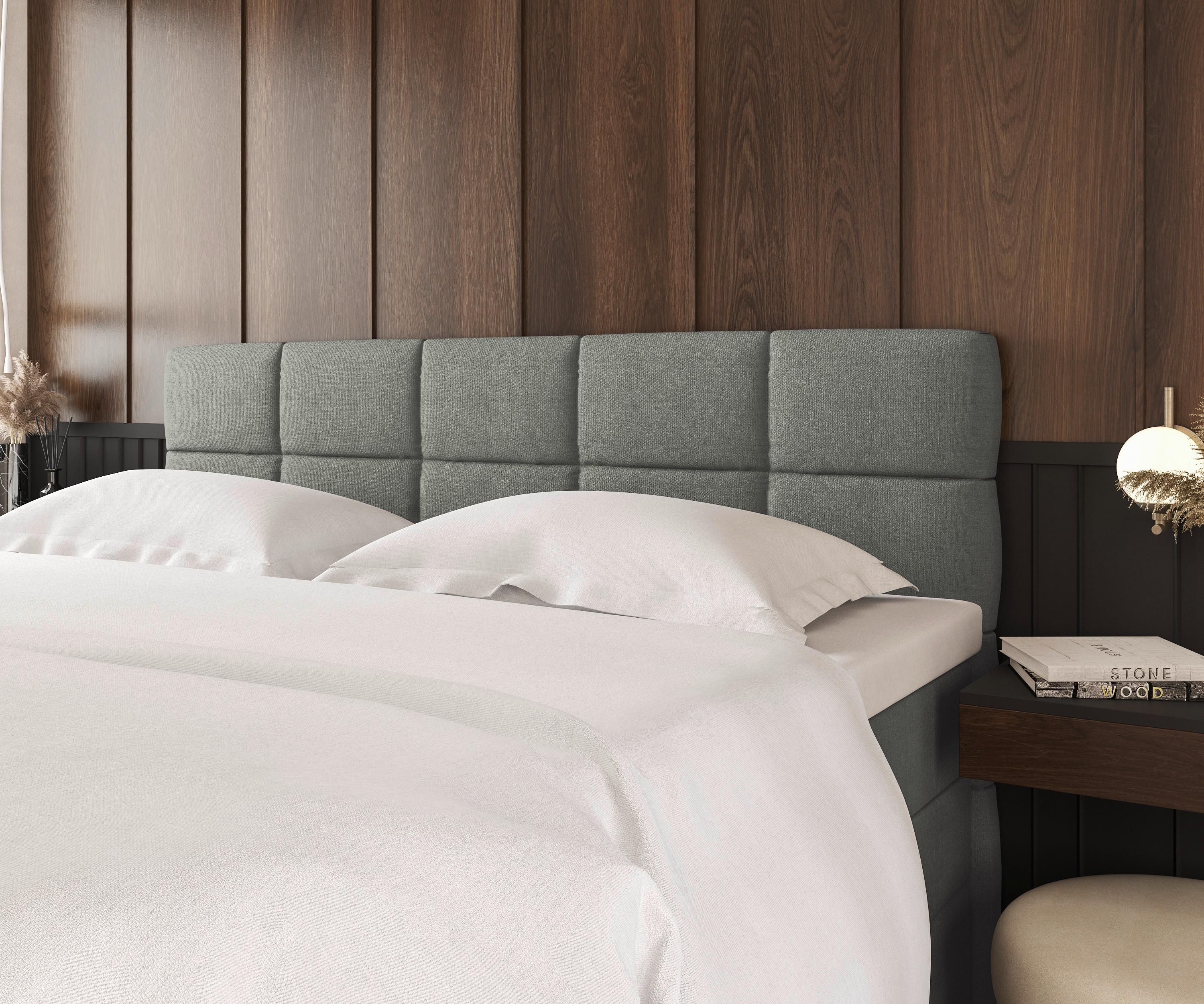 Boxspringbett mit gepolstertem Kopfteil