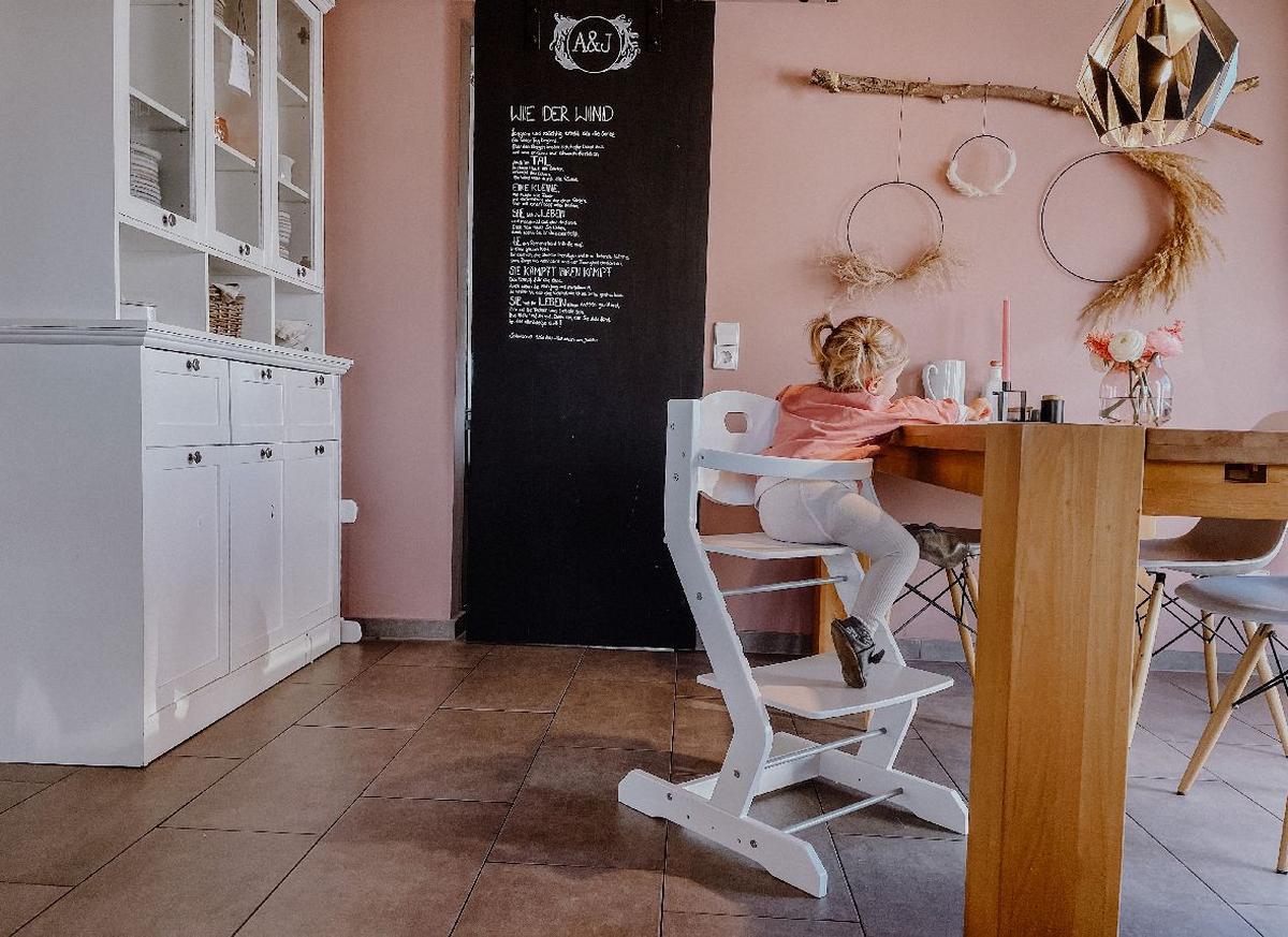 Kinderstuhl Weiß, L/B/H: 50x43x81cm - Weiß, Basics, Holz (50/43/81cm) - tiSsi