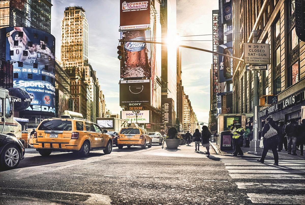 Vliestapete Time Square - Multicolor, Design, Papier (368/248cm)