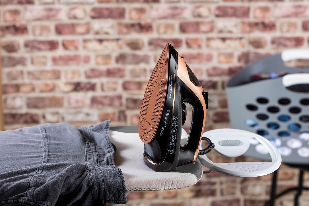 Gőzölős Vasaló Russell Hobbs Cooper Express - sötétnarancs/fekete, Basics, fém