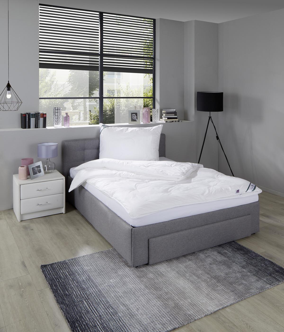 Kopfkissen First Class 70x90 cm Faserbällchen - Weiß, MODERN, Textil (70/90cm) - FAN