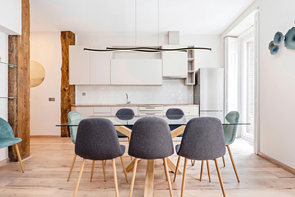 Led-hängeleuchte Noma - Opal/Schwarz, MODERN, Kunststoff/Metall (110,4/8,6/120cm) - Luca Bessoni